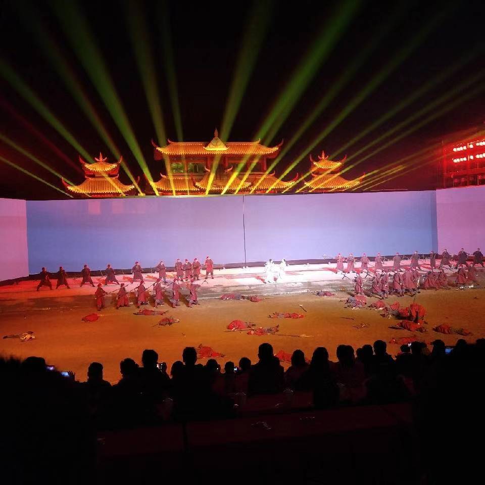 對開移動翻轉(zhuǎn)LED屏